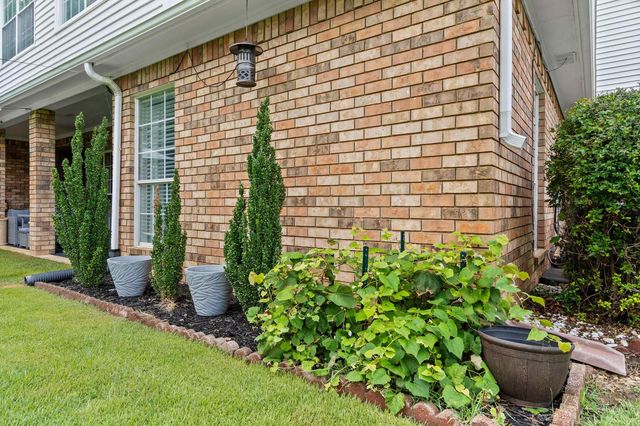 8231 MEADOW VALE DR, Memphis, TN 38125