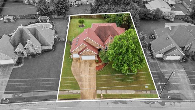 8231 MEADOW VALE DR, Memphis, TN 38125