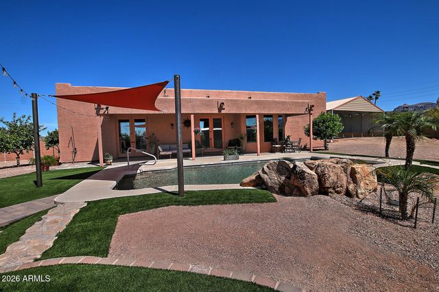 1111 E SUPERSTITION Boulevard, Apache Junction, AZ 85119