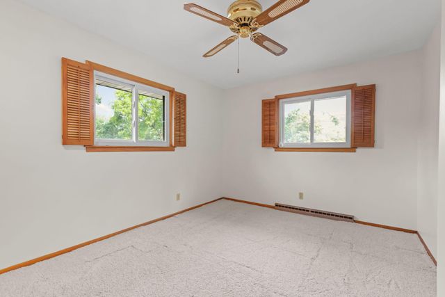 518 12th Avenue NW, New Brighton, MN 55112