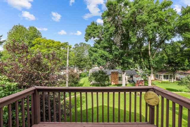 518 12th Avenue NW, New Brighton, MN 55112