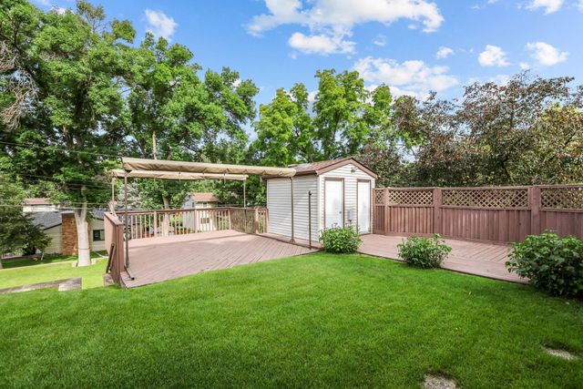 518 12th Avenue NW, New Brighton, MN 55112