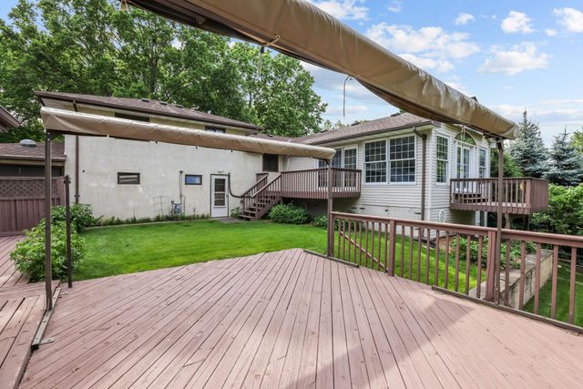 518 12th Avenue NW, New Brighton, MN 55112