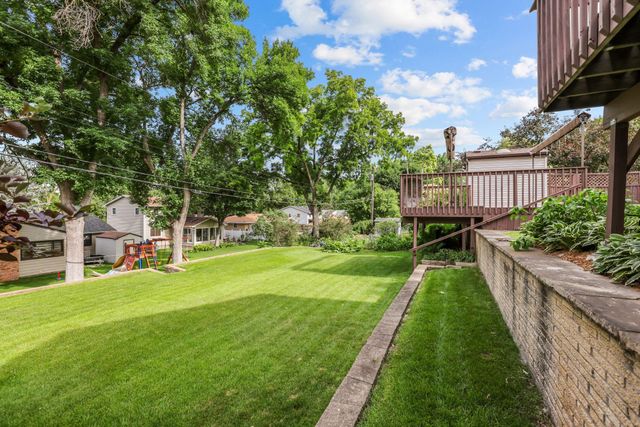 518 12th Avenue NW, New Brighton, MN 55112