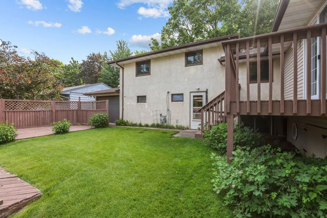 518 12th Avenue NW, New Brighton, MN 55112