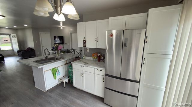 24104 Hass Street, Dearborn Heights, MI 48127