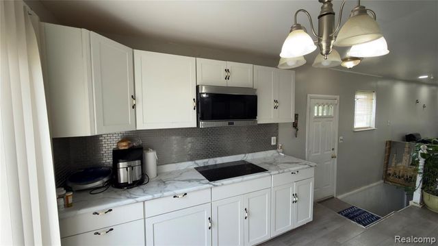 24104 Hass Street, Dearborn Heights, MI 48127