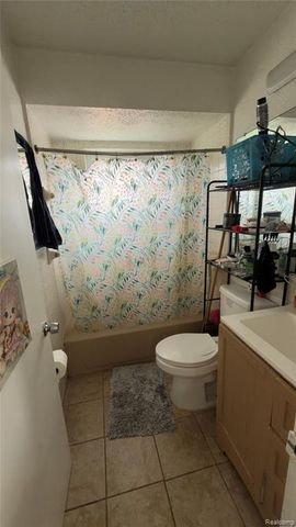 24104 Hass Street, Dearborn Heights, MI 48127