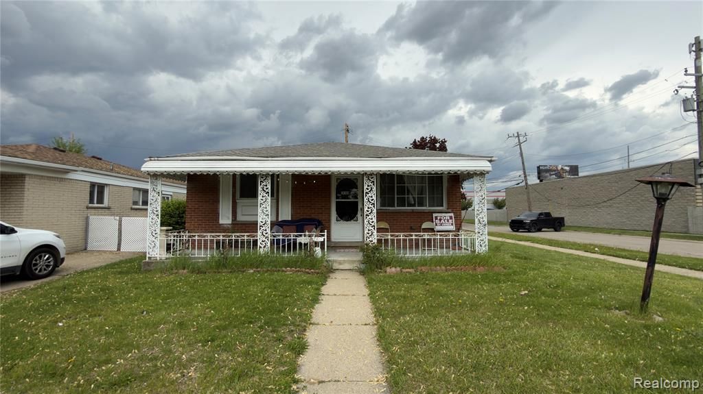 24104 Hass Street, Dearborn Heights, MI 48127