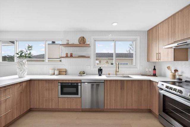 659 Parkview Circle, Pacifica, CA 94044