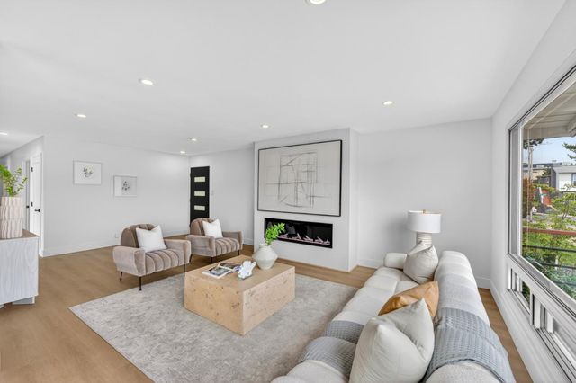 659 Parkview Circle, Pacifica, CA 94044