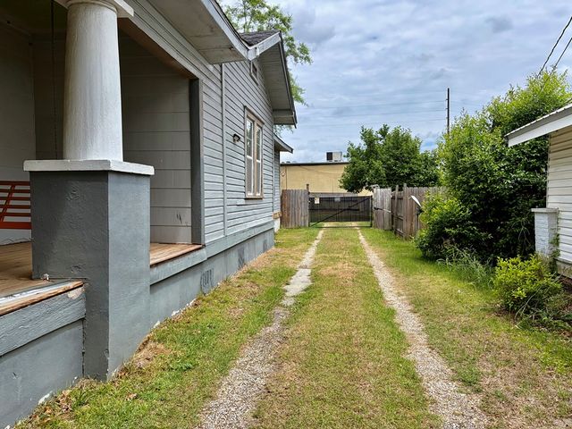 111 Pettus, Dothan, AL 36301