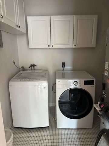 1757 Beacon St 1, Brookline, MA 02445