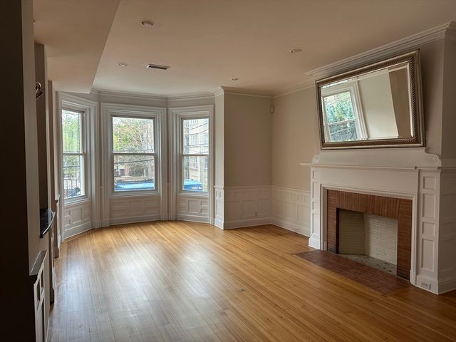 1757 Beacon St 1, Brookline, MA 02445