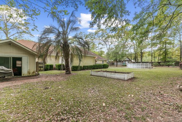 208 Willow Oaks Drive, Headland, AL 36345