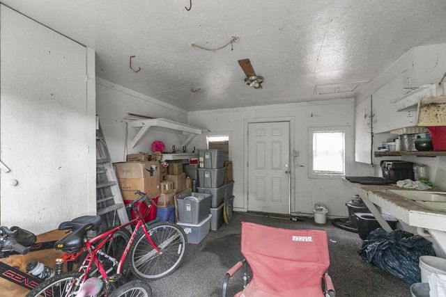 208 Willow Oaks Drive, Headland, AL 36345