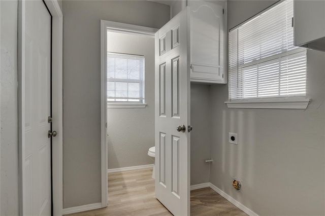 809 Holly Hill Road, Edmond, OK 73003