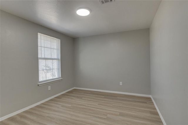 809 Holly Hill Road, Edmond, OK 73003