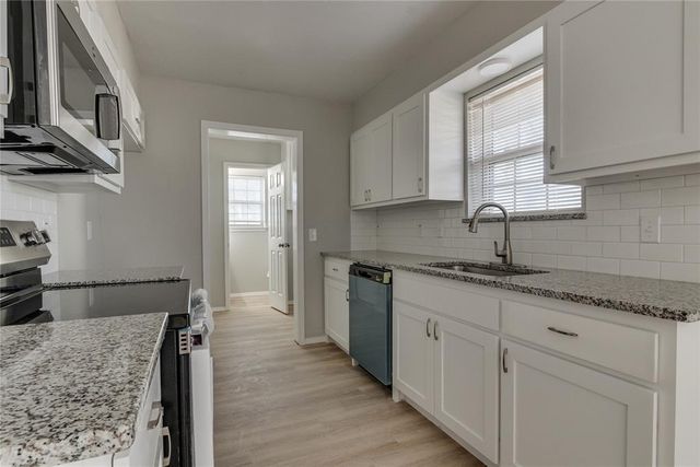 809 Holly Hill Road, Edmond, OK 73003