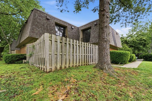 401 Redding Road 7, Lexington, KY 40517
