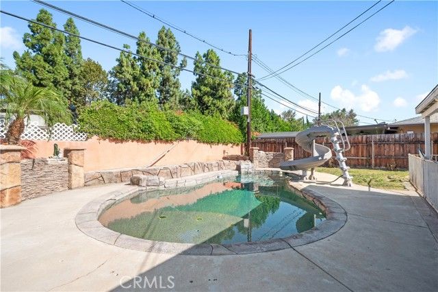 8989 Pembroke Avenue, Riverside, CA 92503