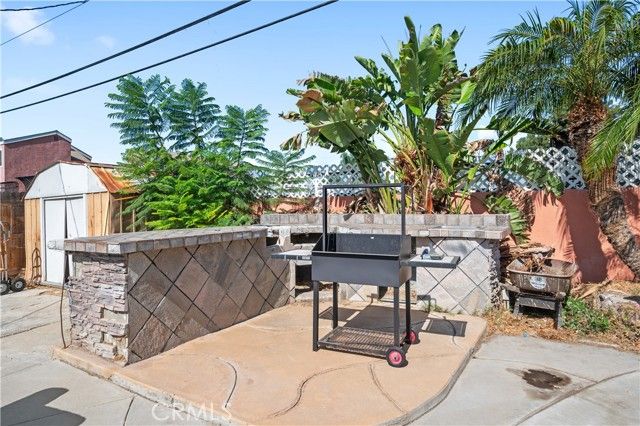 8989 Pembroke Avenue, Riverside, CA 92503