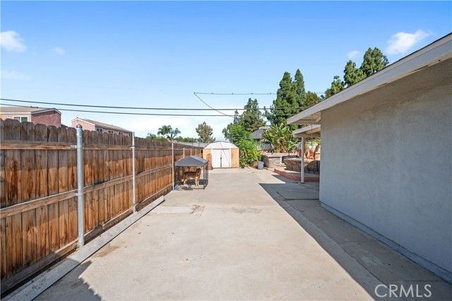 8989 Pembroke Avenue, Riverside, CA 92503