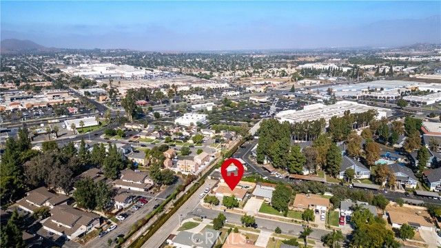 8989 Pembroke Avenue, Riverside, CA 92503