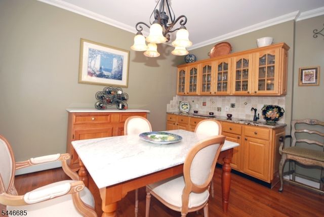 32 Coddington Rd, Readington Twp., NJ 08889