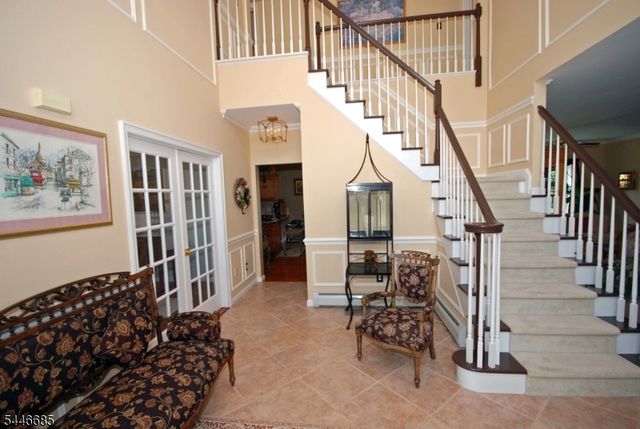 32 Coddington Rd, Readington Twp., NJ 08889