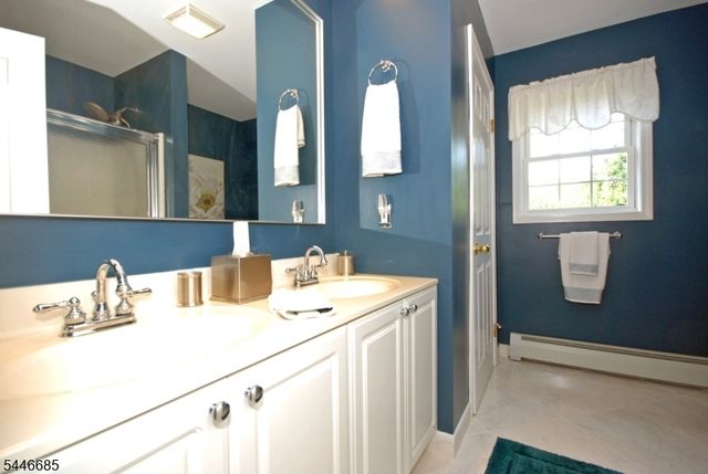 32 Coddington Rd, Readington Twp., NJ 08889