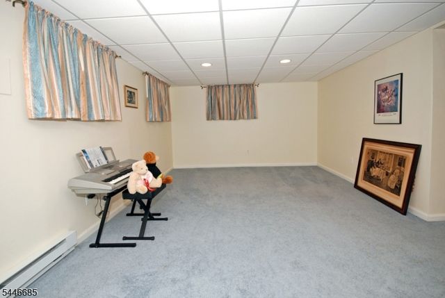 32 Coddington Rd, Readington Twp., NJ 08889