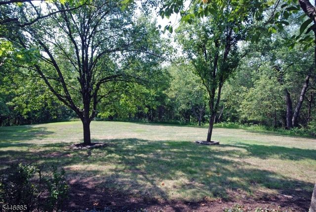 32 Coddington Rd, Readington Twp., NJ 08889