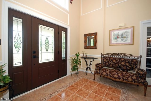 32 Coddington Rd, Readington Twp., NJ 08889
