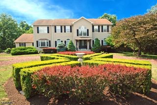 32 Coddington Rd, Readington Twp., NJ 08889
