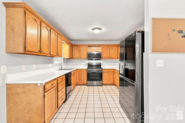 16 Westwood Drive, Candler, NC 28715