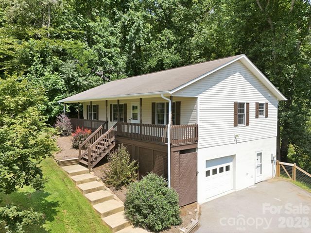 16 Westwood Drive, Candler, NC 28715