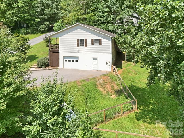 16 Westwood Drive, Candler, NC 28715