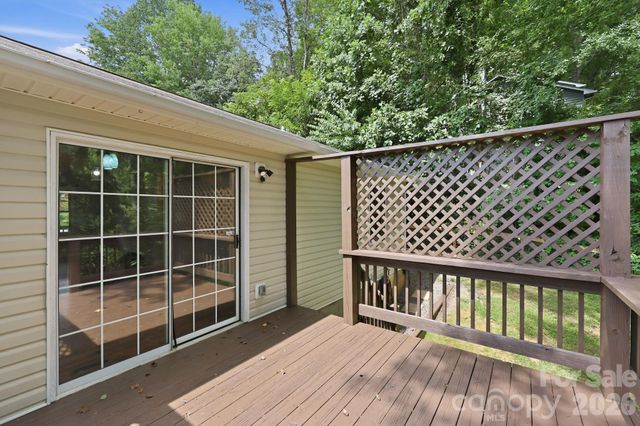 16 Westwood Drive, Candler, NC 28715