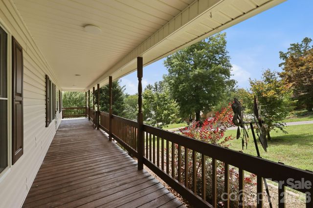 16 Westwood Drive, Candler, NC 28715