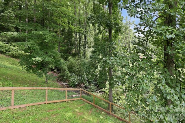 16 Westwood Drive, Candler, NC 28715