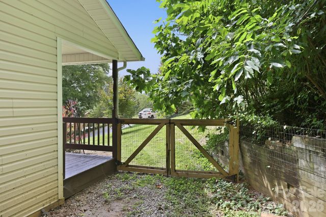 16 Westwood Drive, Candler, NC 28715