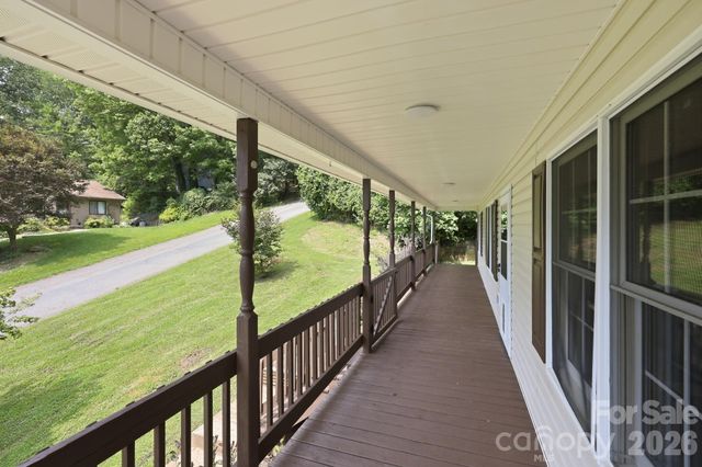 16 Westwood Drive, Candler, NC 28715