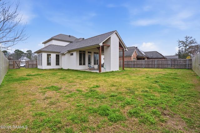 105 Ember Grove Crossing, Lafayette, LA 70508