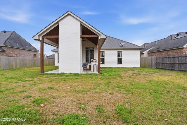 105 Ember Grove Crossing, Lafayette, LA 70508