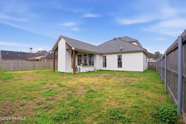 105 Ember Grove Crossing, Lafayette, LA 70508