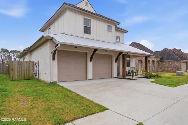 105 Ember Grove Crossing, Lafayette, LA 70508