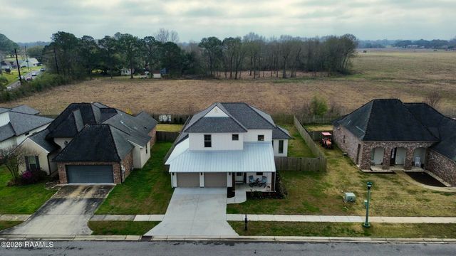 105 Ember Grove Crossing, Lafayette, LA 70508