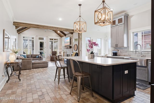 105 Ember Grove Crossing, Lafayette, LA 70508