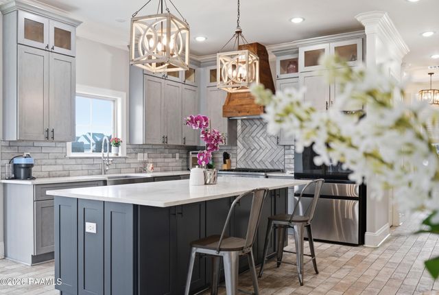 105 Ember Grove Crossing, Lafayette, LA 70508